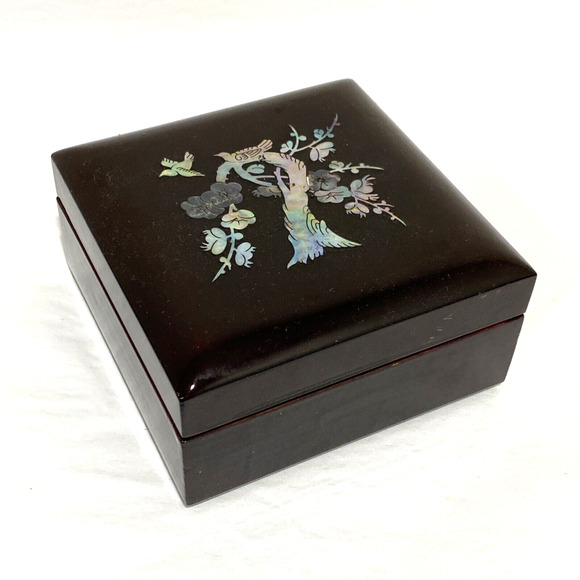 Vintage Asian lacquer ware trinket jewelry box abalone shell inlay floral design - Picture 1 of 7